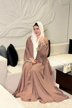 Pista Embroidered Abaya