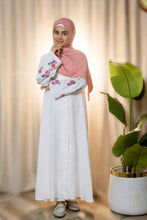 Seashell Bloom Abaya