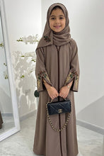 Minha kid abaya