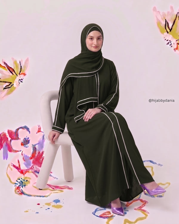 Ameera Contrast Line Abaya