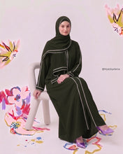 Ameera Contrast Line Abaya