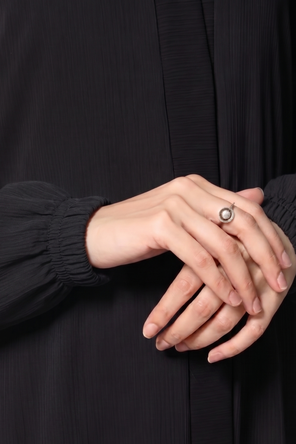 *black zoom niddah abaya