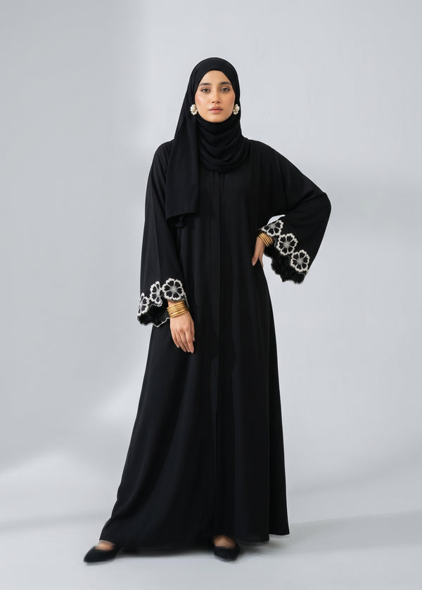Pista Embroidered Abaya