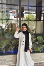 Classic 3 button Kids Abaya
