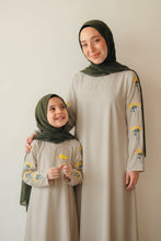Bloom Sleeves Pair Abaya