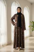 Noor Hazel Abaya