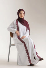 Trim Lace Abaya