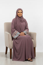women geometric embroidery abaya