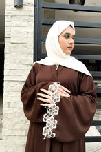 Pista Embroidered Abaya