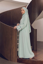 Noor-e-Qalb Emb Abaya