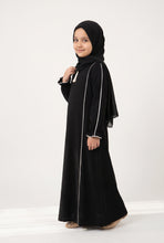 Pearl Touch Abaya