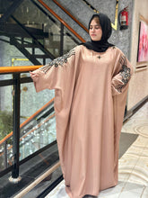Elegant Handwork Abaya-113