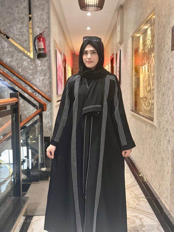 Black Zoom Nida White Piping with Stone-154