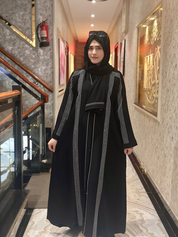 Black Zoom Nida White Piping with Stone-154