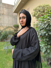 Regal Noir Abaya-73