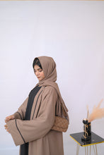Dania's Color-Block Abaya-20