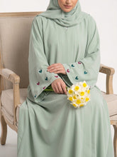 Noor-e-Qalb Emb Abaya