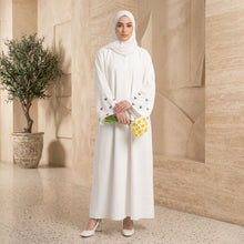 Noor-e-Qalb Emb Abaya