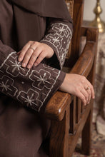 Gridline Cuff Abaya