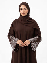 Petal Outline Abaya