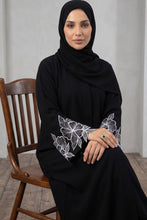 Petal Outline Abaya