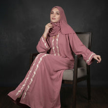 Rosette Trail Abaya