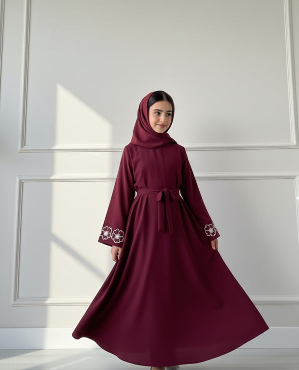 Mini Bloom Embroidered Abaya – Maroon