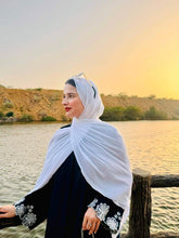 Barg-e-Gul Abaya