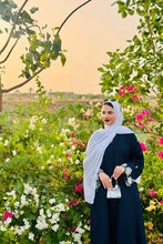 Barg-e-Gul Abaya
