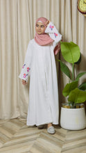 Seashell Bloom Abaya