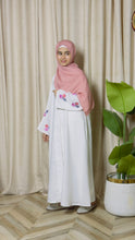 Seashell Bloom Abaya