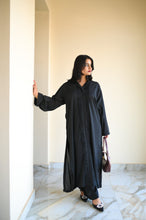 Noir Silhouette - 16 - Hijab by Dania