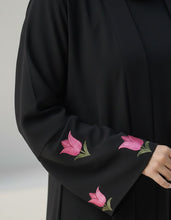 Petal Noir abaya