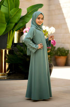 kids pearl  Sleeve Abaya